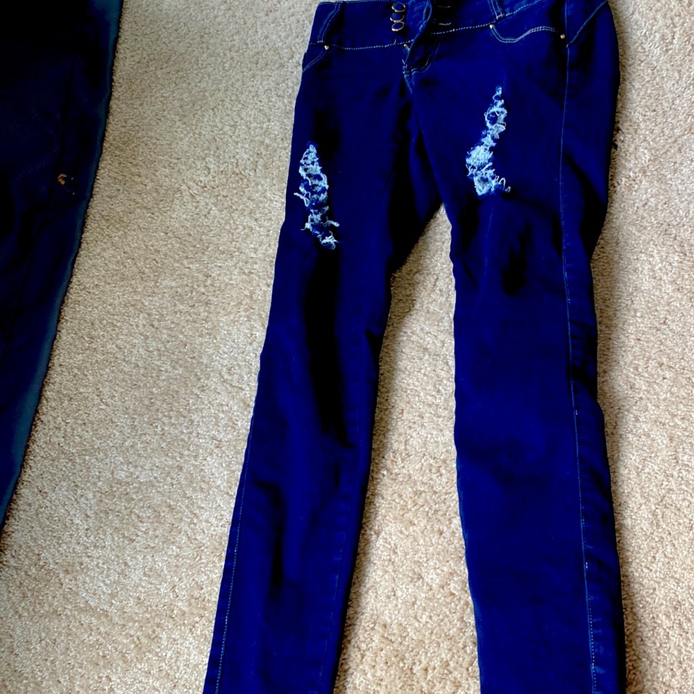 GOLD JEANS SIZE 8!